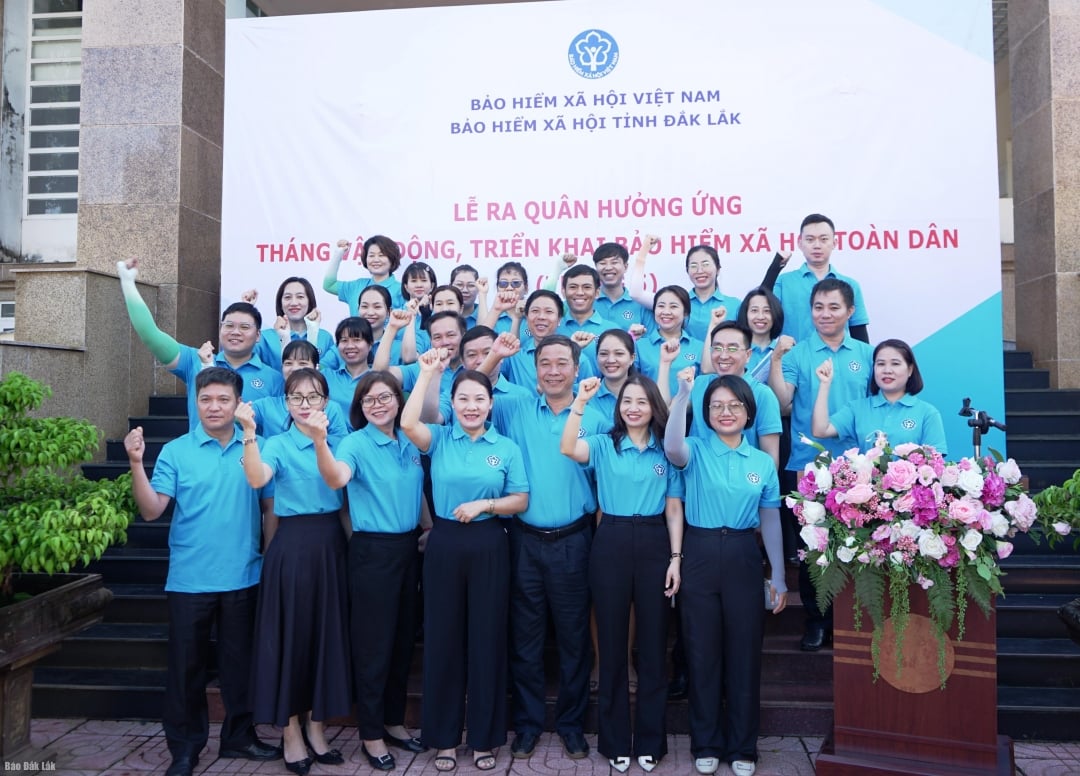 Cán bộ và nhân viên thu nêu quyết tâm phát triển đối tượng tham gia bảo hiểm xã hội, bảo hiểm y tế