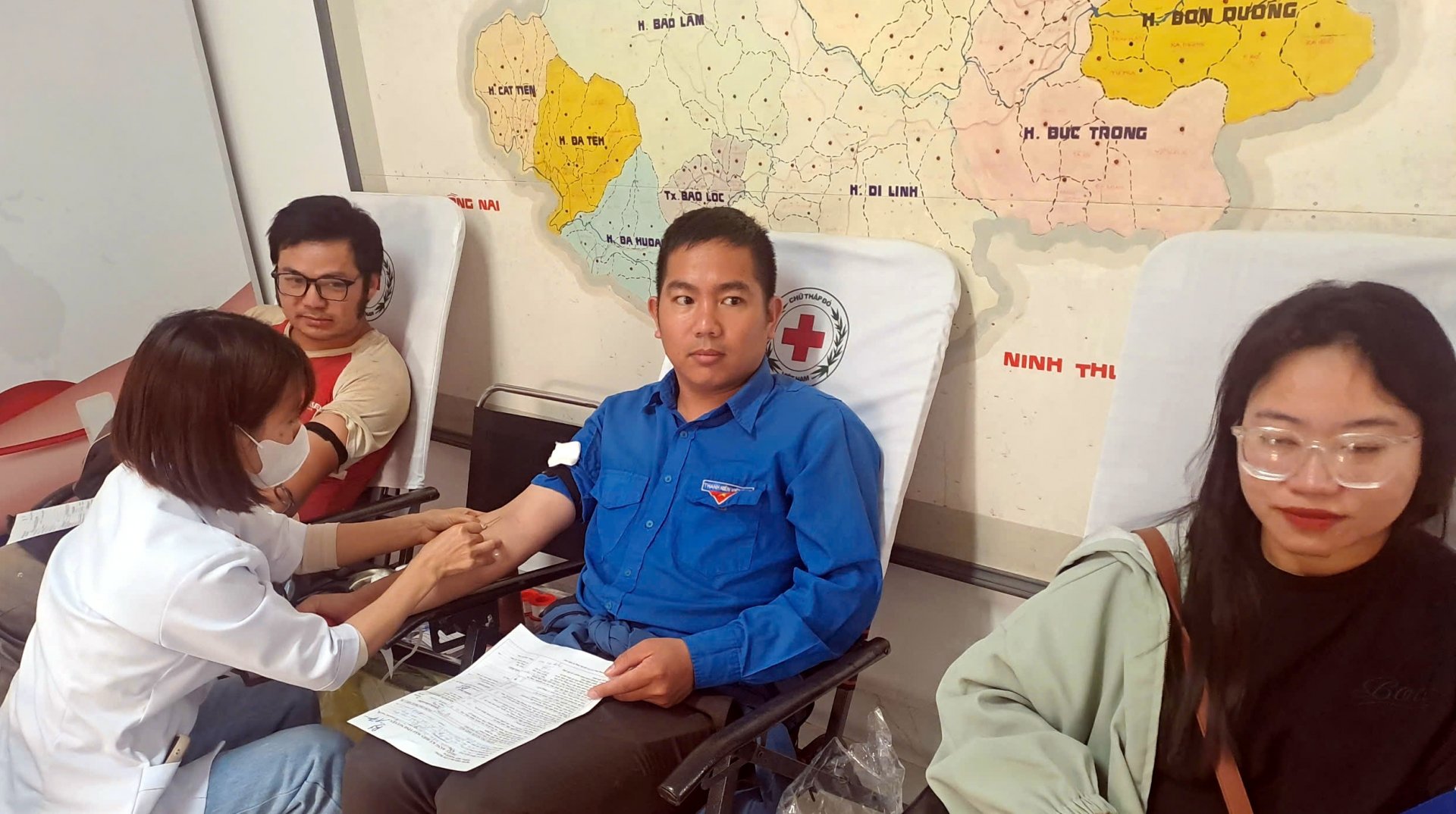 Many volunteers participate in blood donation