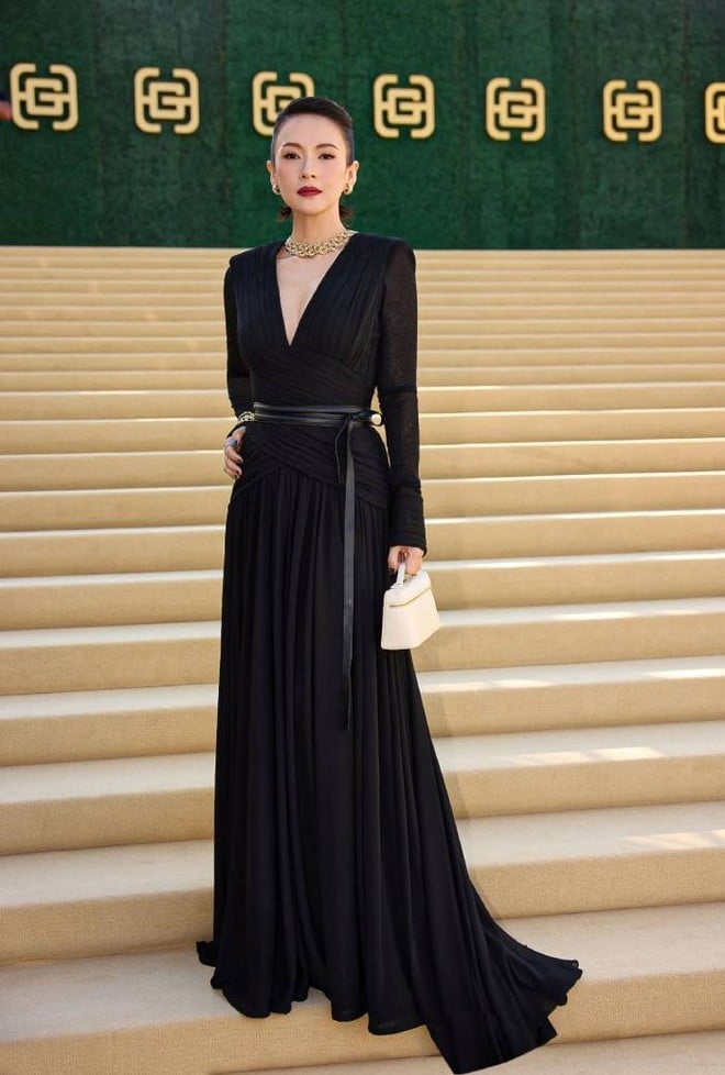 Chương Tử Di tỏa sáng trong thiết kế Công Trí tại “The Gold House Gala Awards” - Ảnh 2.