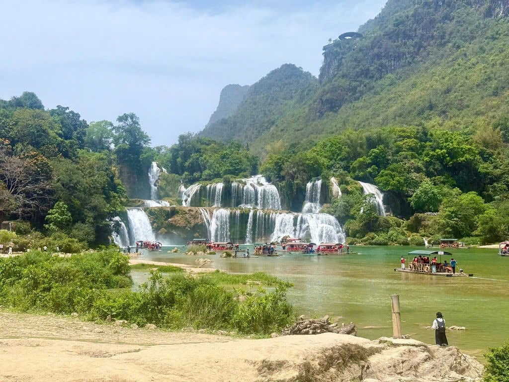 Cao Bằng: Sức sống mới cho Khu du lịch thác Bản Giốc - Ảnh 2.
