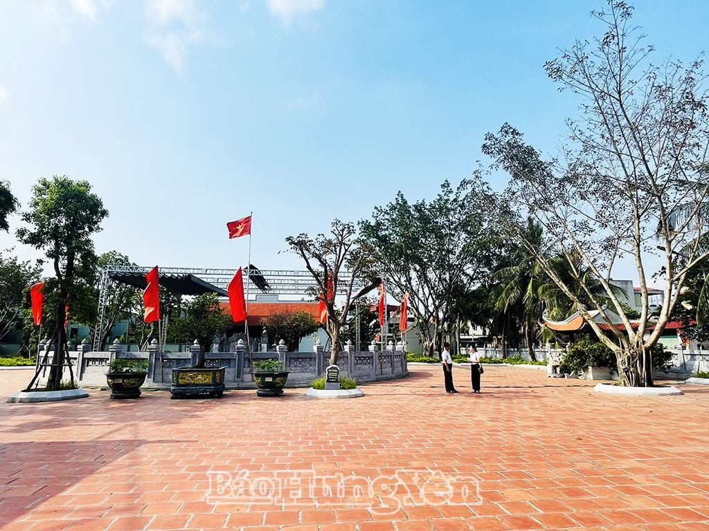 ផ្ទះអនុស្សាវរីយ៍លោកស្រី Hoang Thi Loan នៅភូមិ Van Noi ឃុំ Dong Tien (Khoai Chau)