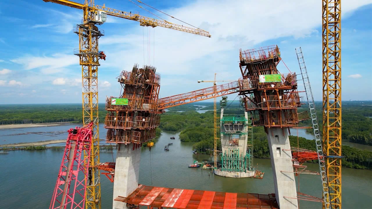 Thi công các hạng mục chính cầu Phước An.