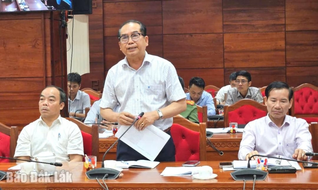 Đại diện Ban Quản lý các công trình xây dựng giao thông và nông nghiệp nông thôn tỉnh.