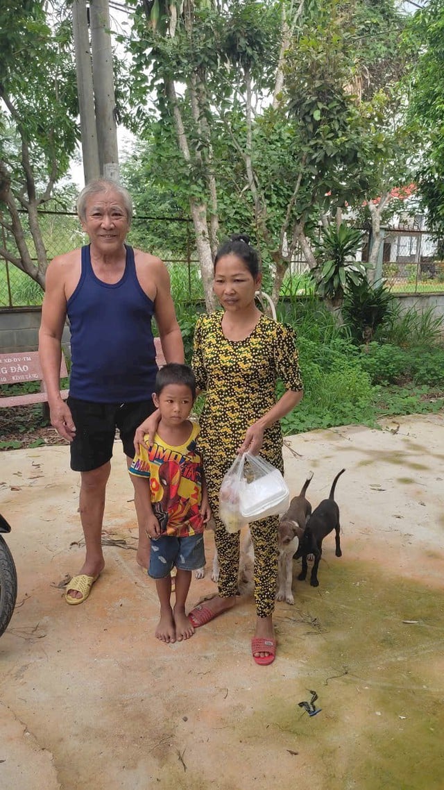 Những hộp cơm nghĩa tình - Ảnh 4.