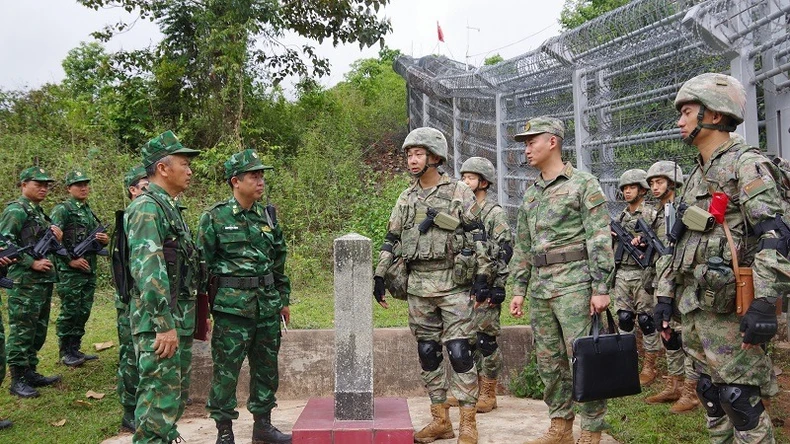 Bộ đội Biên phòng tỉnh Điện Biên và Trung Quốc phối hợp tuần tra song phương ảnh 1
