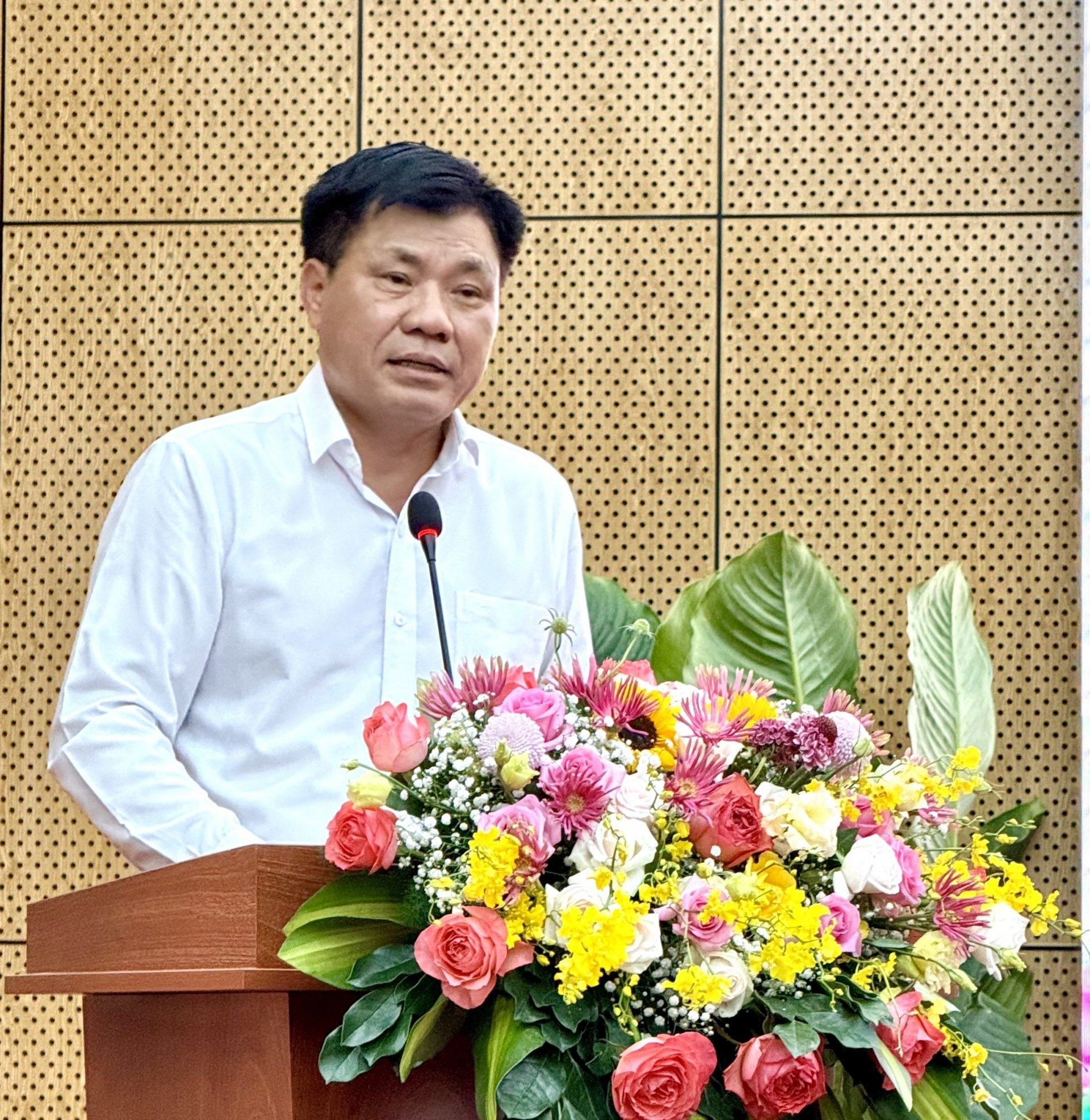 ông Nguyễn Văn Sơn- Phó Chủ tịch UBND TP Đà Lạt  phát biểu khai mạc hội nghị