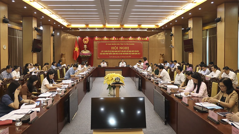 Tuyên Quang tổ chức hội nghị lấy ý kiến về dự thảo sửa đổi, bổ sung Hiến pháp năm 2013 ảnh 1