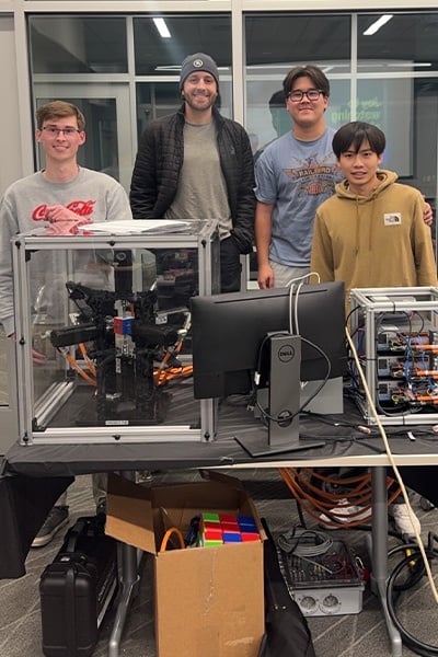 rubik,  robot,  ky luc the gioi anh 2