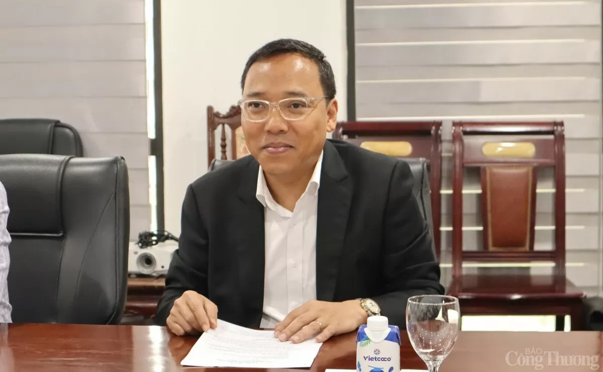 Thứ trưởng Bộ Công Thương Nguyễn Hoàng Long làm việc với Tập đoàn Hanwha Energy Corporation
