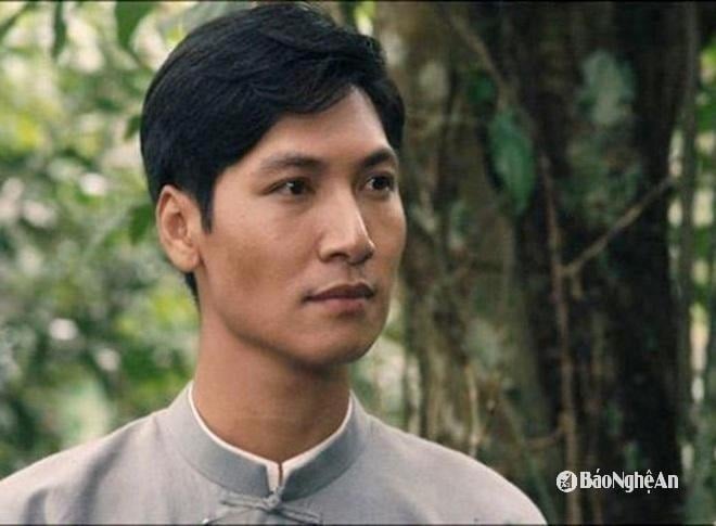 Tạo hình của diễn viên Mạnh Trường (tên đầy đủ Nguyễn Mạnh Trường) trong phim 
