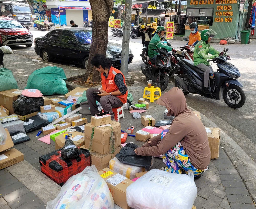 ១៥-៥. ការទិញទំនិញអនឡាញ.jpg