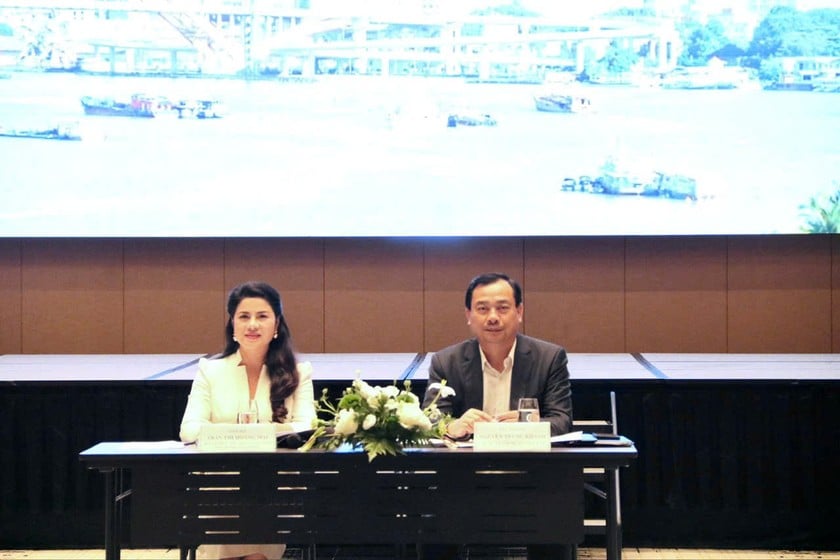 Ông Nguyễn Trùng Khánh, Cục trưởng Cục Du lịch Quốc gia Việt Nam và bà Trần Thị Hoàng Mai, Giám đốc Sở Văn hoá, Thể thao và du lịch Hải Phòng đồng chủ trì Hội thảo “Phát triển du lịch đường thủy tại Hải Phòng”