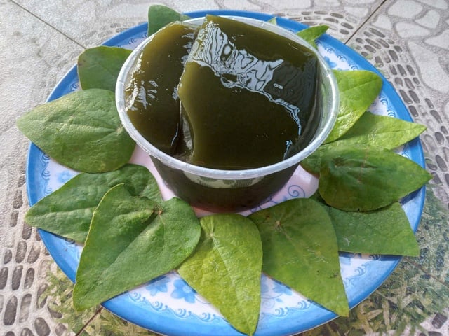 Món ngon mùa hè: Thanh mát thạch sương sâm - Ảnh 1.