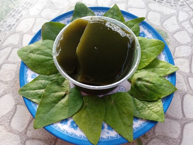 Món ngon mùa hè: Thanh mát thạch sương sâm - Ảnh 2.