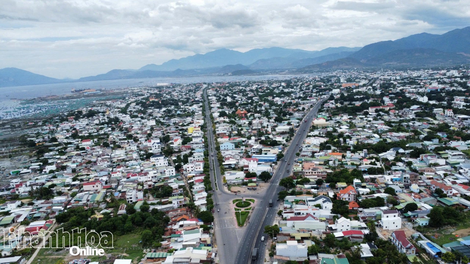 Một góc TP. Cam Ranh 