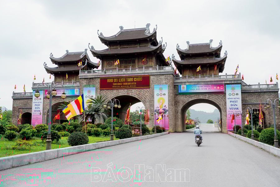 Hà Nam khẩn trương chuẩn bị Đại lễ Phật đản Vesak 2025 và lễ cung rước tôn trí xá lợi Đức Phật Thích Ca Mâu Ni tại chùa Tam Chúc