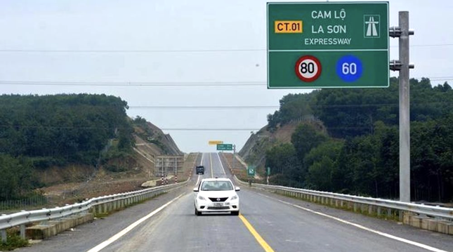Sắp ‘lên đời’ cao tốc Cam Lộ - La Sơn ảnh 1
