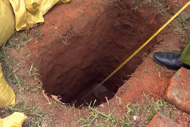 Sở VHTTDL Thanh Hóa báo cáo công tác rà soát, kiểm tra hiện lăng mộ vua Lê Túc Tông và các di tích lăng, mộ khác trên địa bàn tỉnh - Ảnh 1.