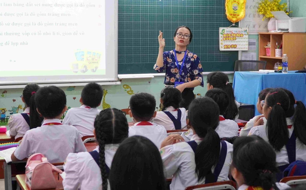 Đề xuất cách tính lương dạy thêm giờ mới cho giáo viên, áp dụng ngay - 2