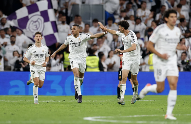 Sao trẻ lập công, Real Madrid níu giữ hy vọng đua tranh La Liga - Ảnh 4.