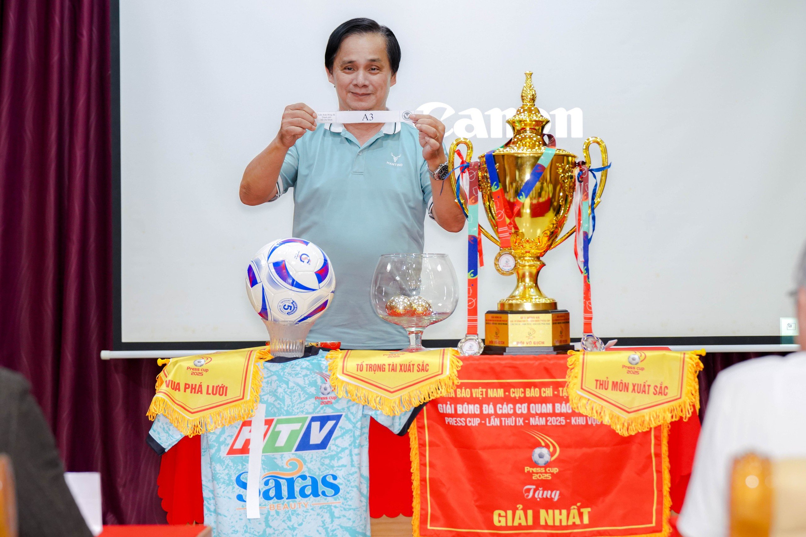 Press Cup 2025: Nóng trận 'siêu kinh điển' Việt Nam - Thái Lan trên sân Mỹ Đình- Ảnh 2.