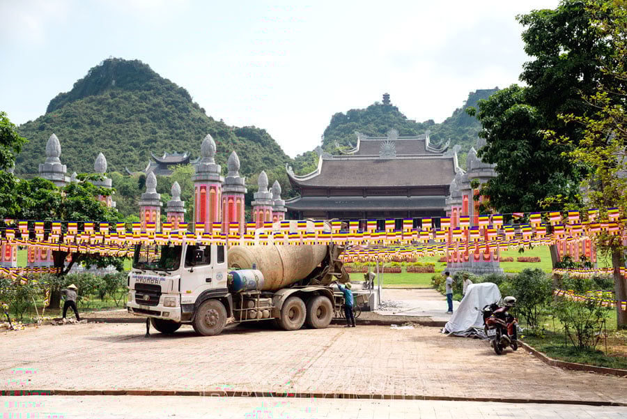 Hà Nam khẩn trương chuẩn bị Đại lễ Phật đản Vesak 2025 và lễ cung rước tôn trí xá lợi Đức Phật Thích Ca Mâu Ni tại chùa Tam Chúc