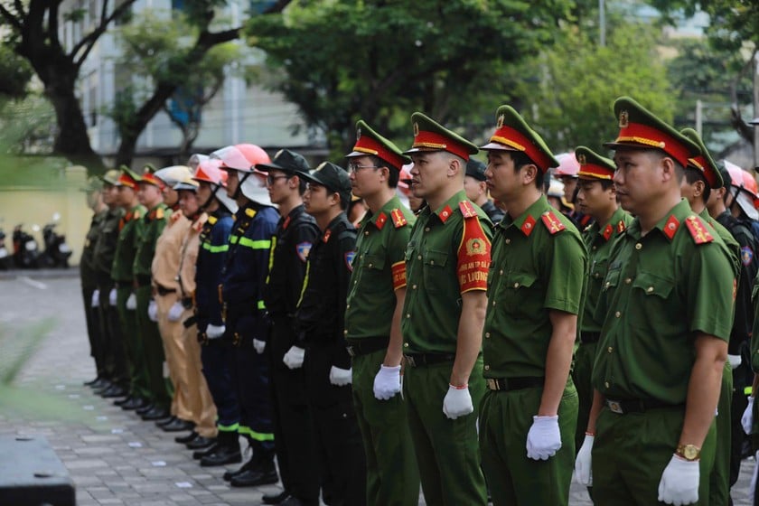 Lễ ra quân đợt cao điểm trấn áp, truy quét, xử lý tội phạm và vi phạm pháp luật trên đường phố, nhằm đảm bảo an toàn cho người dân, du khách và các sự kiện lớn trong mùa du lịch hè 2025.