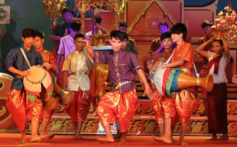 សិល្បៈនៃការសម្តែងស្គរឆាយទំនប់របស់ជនជាតិខ្មែរនៅខេត្តអានយ៉ាង គឺជាបេតិកភណ្ឌវប្បធម៌អរូបីរបស់ជាតិ។