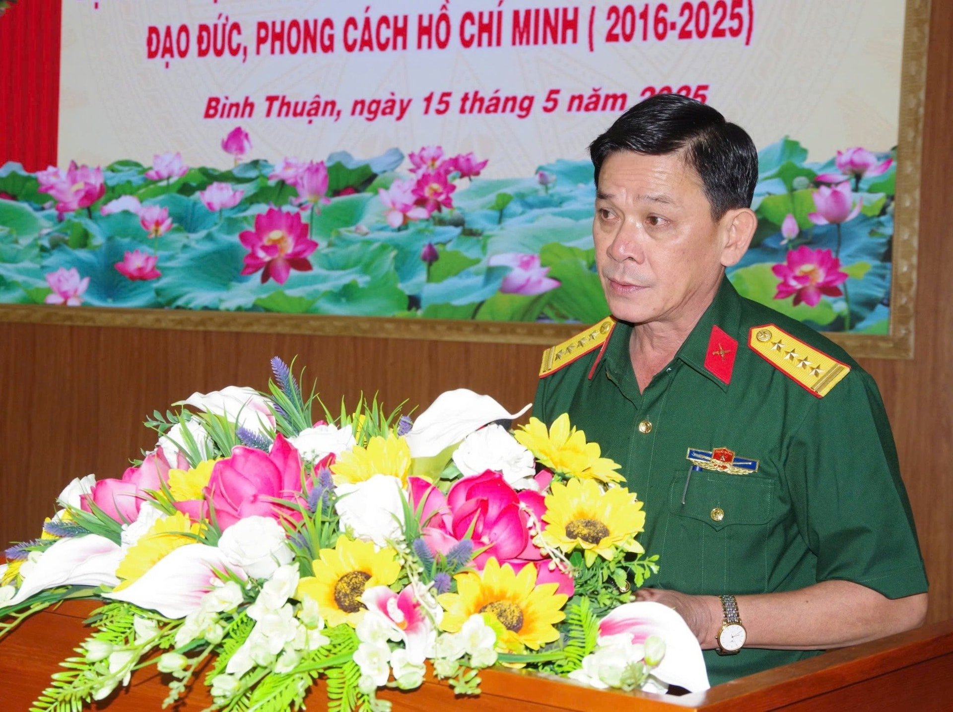 pho-chinh-uy-pb.jpg