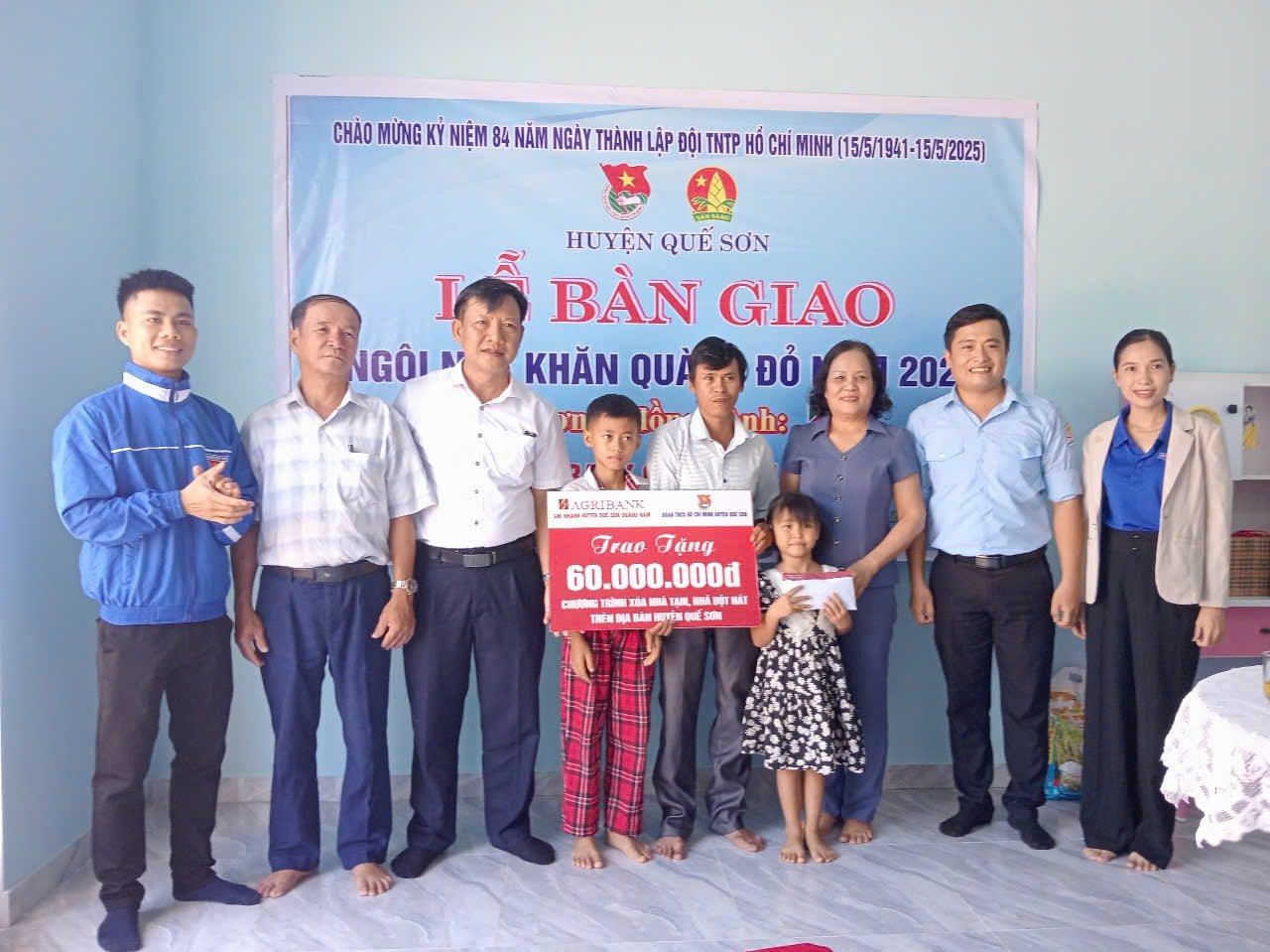 trao nha khan quang do
