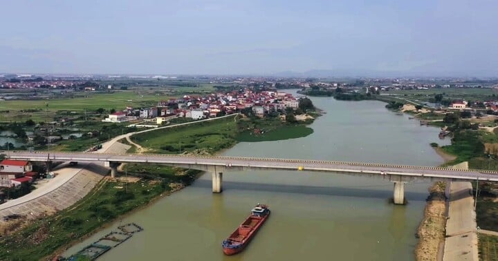 Cầu Hà Bắc 2 kết nối huyện Yên Phong với các tỉnh công nghiệp Bắc Giang, Thái Nguyên.