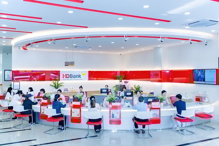 Lãi suất chỉ từ 3%/năm, HDBank kích hoạt 2 gói vay quy mô 35.000 tỷ đồng hỗ trợ doanh nghiệp tăng tốc và chuyển đổi số.