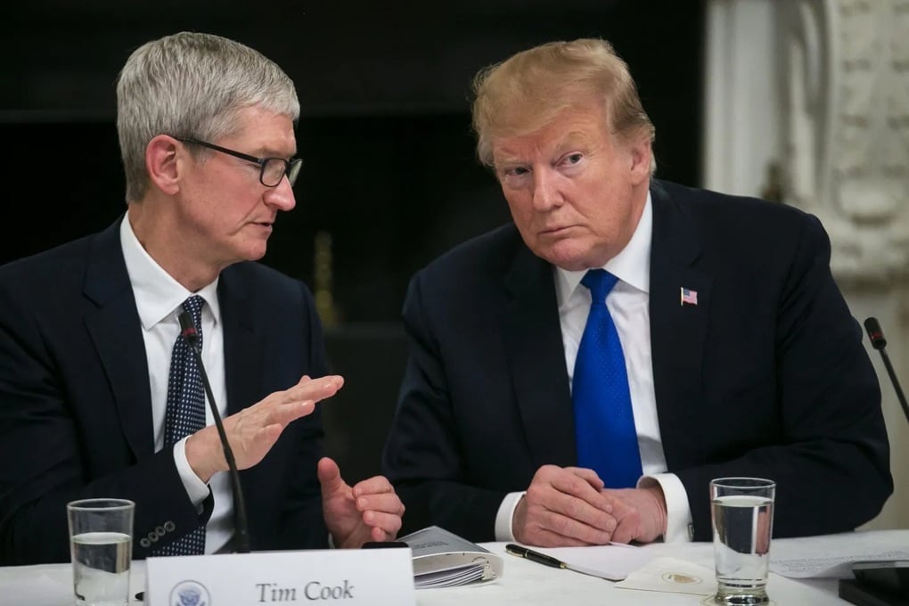Tổng thống Trump không hài lòng với CEO Apple Tim Cook - 1