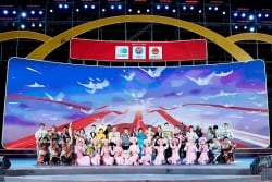 Nhịp cầu hữu nghị Việt-Trung tại thành phố hoa phượng đỏ
