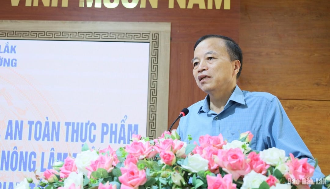 តំណាងមន្ទីរកសិកម្ម រុក្ខាប្រមាញ់ និងនេសាទខេត្ត Quang Ninh ថ្លែងមតិ។