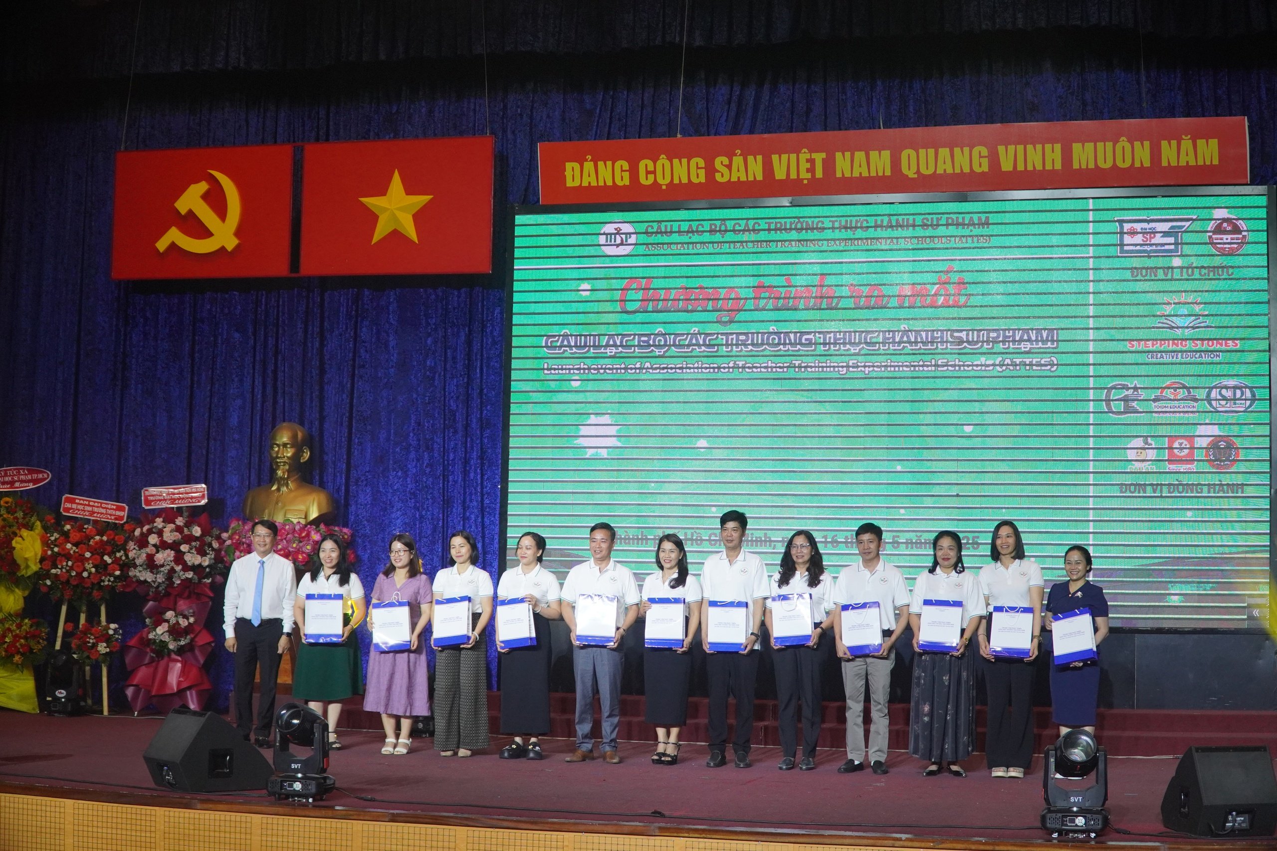 Món quà đáng yêu trong ngày ra mắt CLB các Trường Thực hành Sư phạm - Ảnh 3.