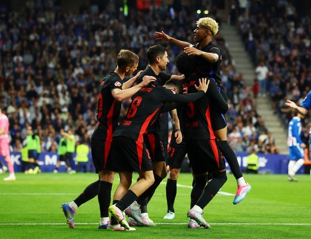 Yamal tạo thống kê khủng trong ngày Barcelona vô địch La Liga trước 2 vòng đấu - Ảnh 2.