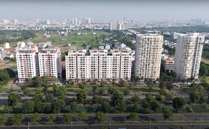 Chung cư bị phạt 120 tỉ vì không hóa đơn, dân lo chịu thêm thuế, ban quản trị sợ 'họa rơi xuống đầu' - Ảnh 1.