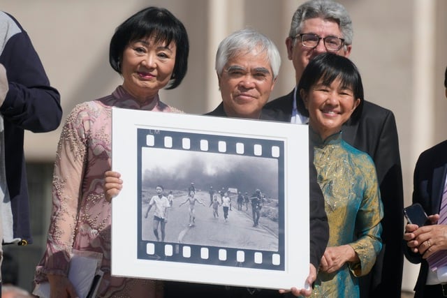World Press Photo ngừng ghi nhận Nick Út là tác giả bức ảnh 'Em bé Napalm'- Ảnh 2.