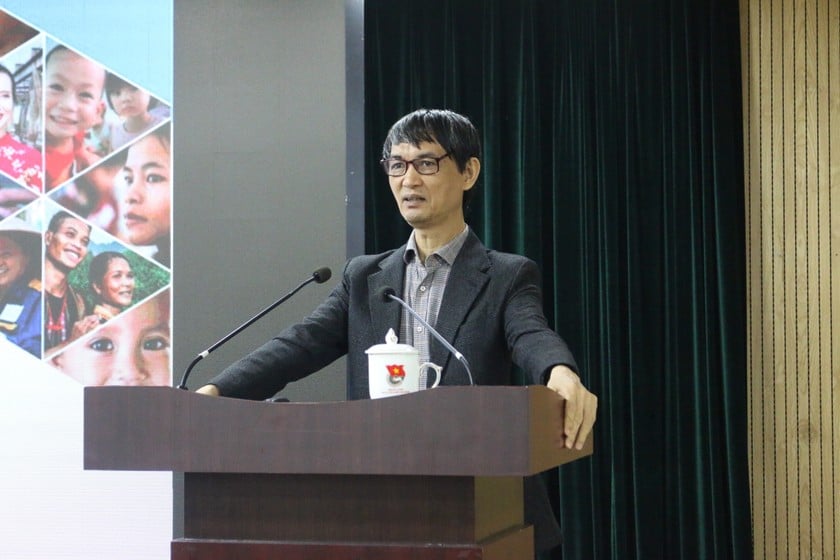 ThS.BS Nguyễn Tuấn Lâm - Chuyên gia Phòng chống các yếu tố nguy cơ bệnh không lây nhiễm, Văn phòng Tổ chức Y tế thế giới tại Việt Nam phát biểu tại tọa đàm.