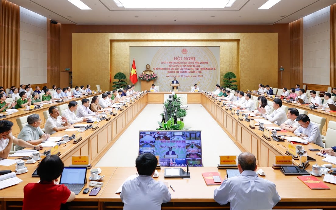 Phê duyệt danh sách thành viên và chức năng, nhiệm vụ của Tổ Công tác triển khai Đề án 06; cải cách thủ tục hành chính, chuyển đổi số gắn với Đề án 06