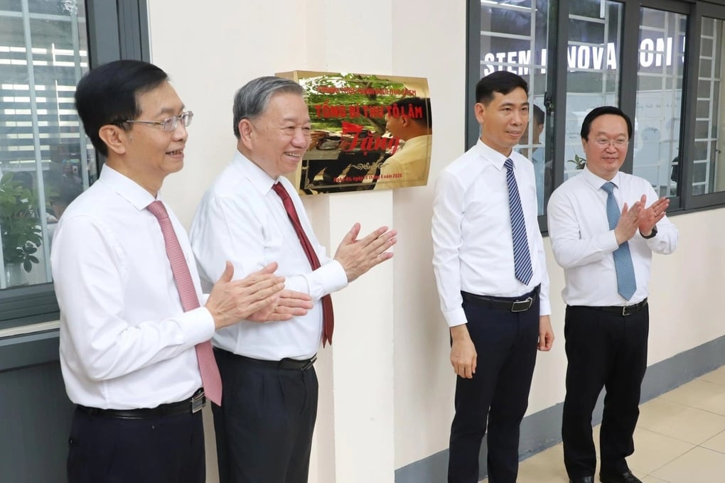 Tổng Bí thư Tô Lâm trao tặng phòng học STEM cho trường THPT Kim Liên - 1