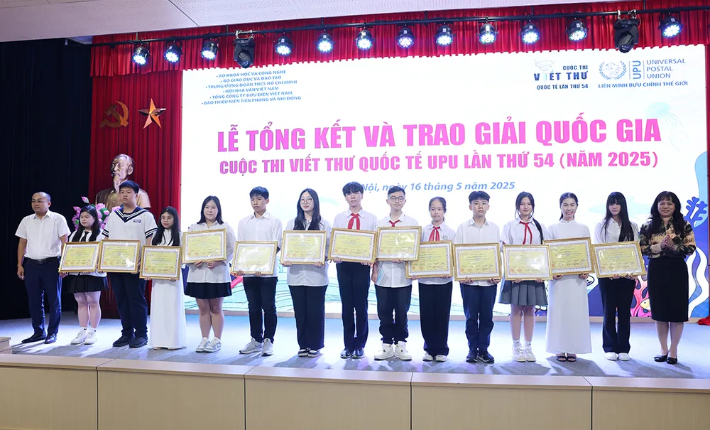 Giai Khuyen khich 1.JPG