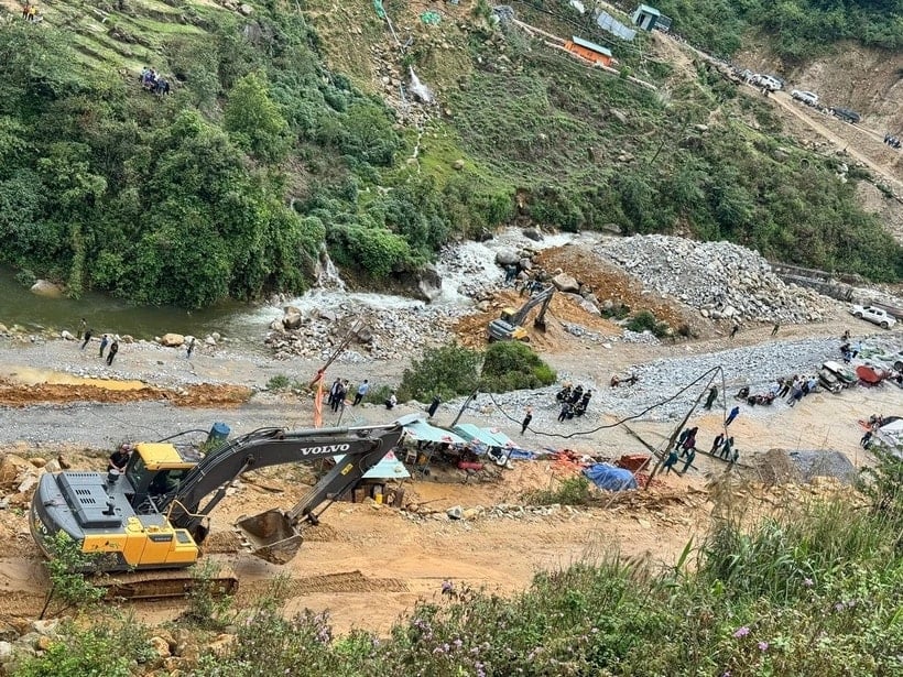 Thủ tướng chỉ đạo tập trung khắc phục sự cố sạt lở công trường thi công thủy điện tại Lai Châu- Ảnh 1.