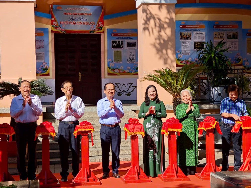“Miền Nam nhớ mãi ơn Người”