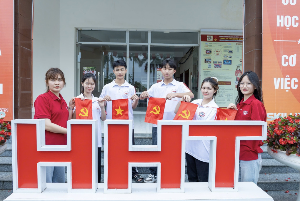 Trường cao đẳng tuyển sinh cùng hệ thống đại học từ năm 2025 - 1
