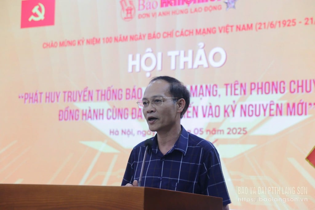 Lãnh đạo Báo Quân đội Nhân dân phát biểu tại hội thảo
