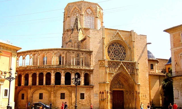 Valencia Cathedral: The Art of Gothic Architecture.webp