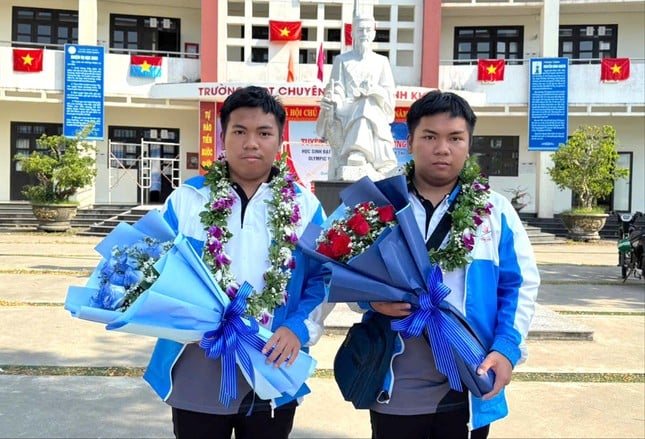 Hai chàng trai 'vàng' của người mẹ nghèo xứ Quảng  ảnh 2
