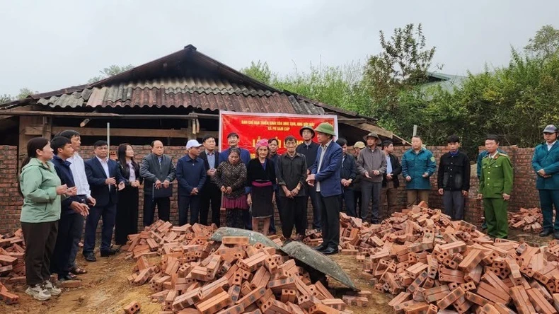 Lai Châu tiếp tục kêu gọi ủng hộ xóa nhà tạm, nhà dột nát ảnh 2